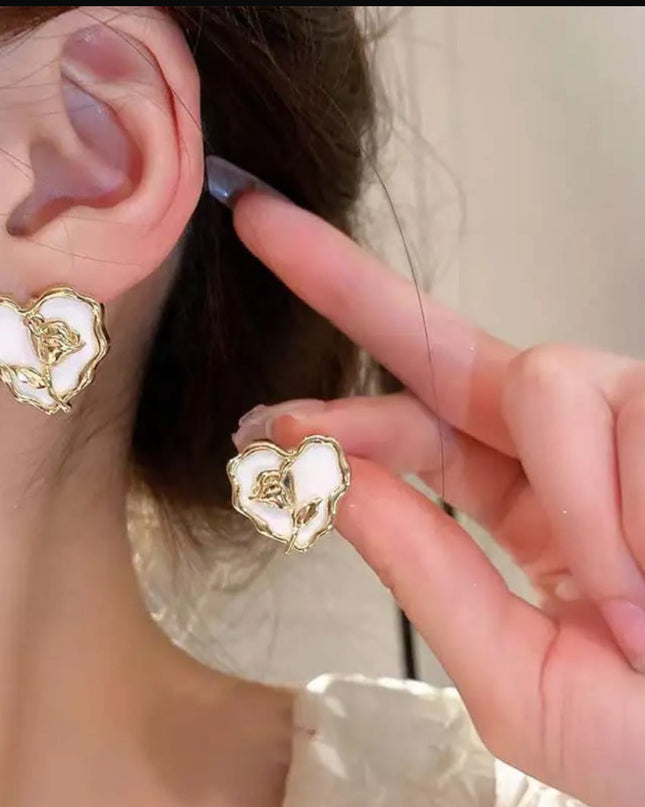 Rose heart earring