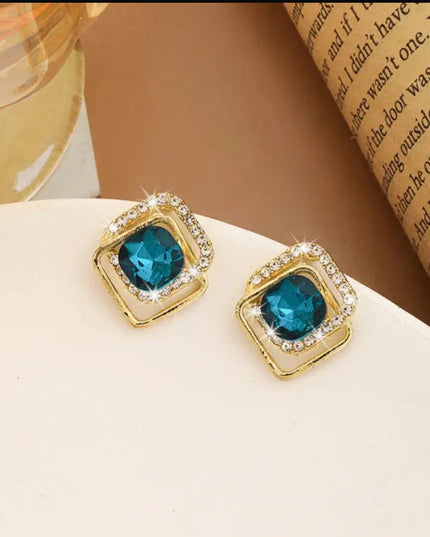 Blue crystal white diamond earnings