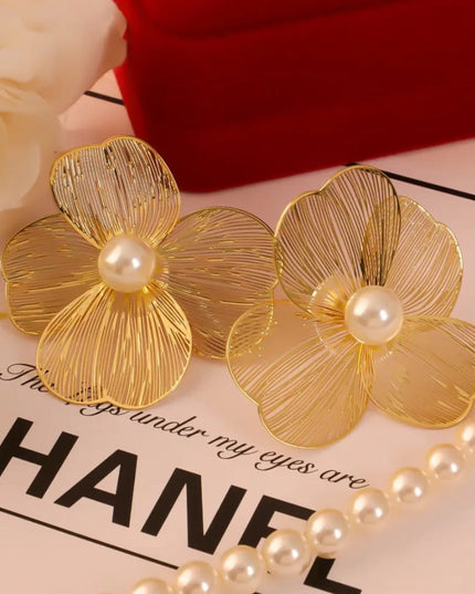 Silver metal flower earrings