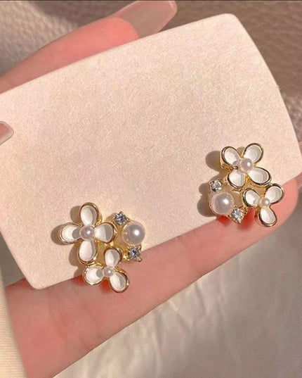 Mini flower pearl diamond earnings
