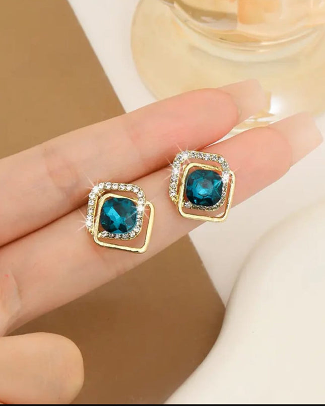 Blue crystal white diamond earnings